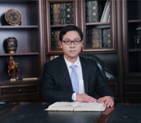 闫明