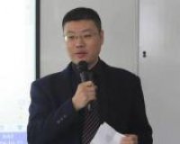 杨砚龙