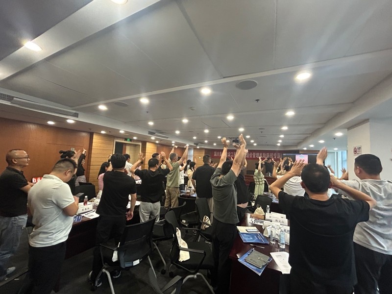 刘迅老师培训现场授课照片_2.jpg